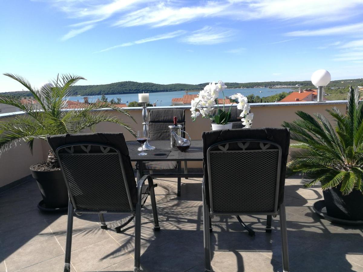 Villa Meli - Apartments Mit Meerblick Medulin Buitenkant foto