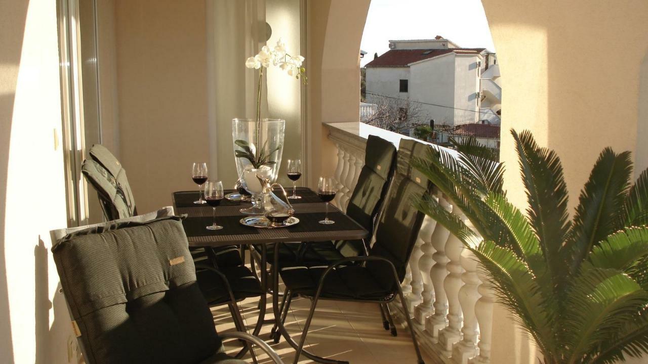 Villa Meli - Apartments Mit Meerblick Medulin Buitenkant foto